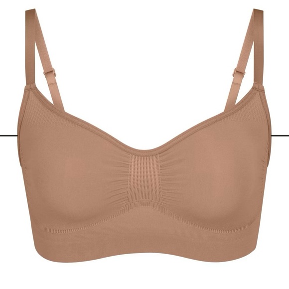 SKIMS Seamless Sculpt Bralette - Picture 1 of 6